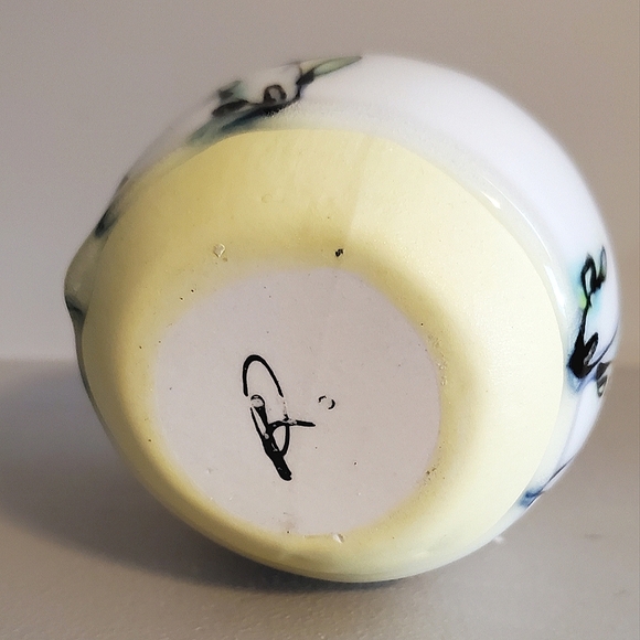 Yellow Floral Pebble Vase by Rachel de Conde - Picture 8 of 10